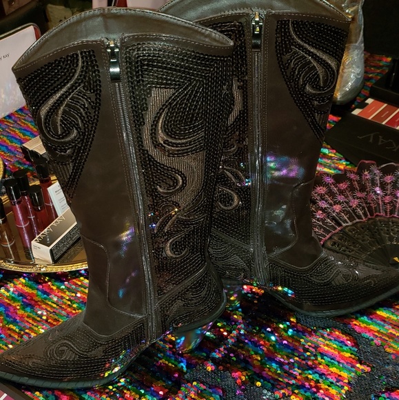 Sold - Picture 2 of 8